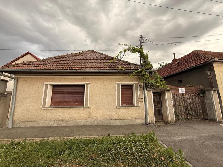 Casă cu 2 camere în Oșorhei