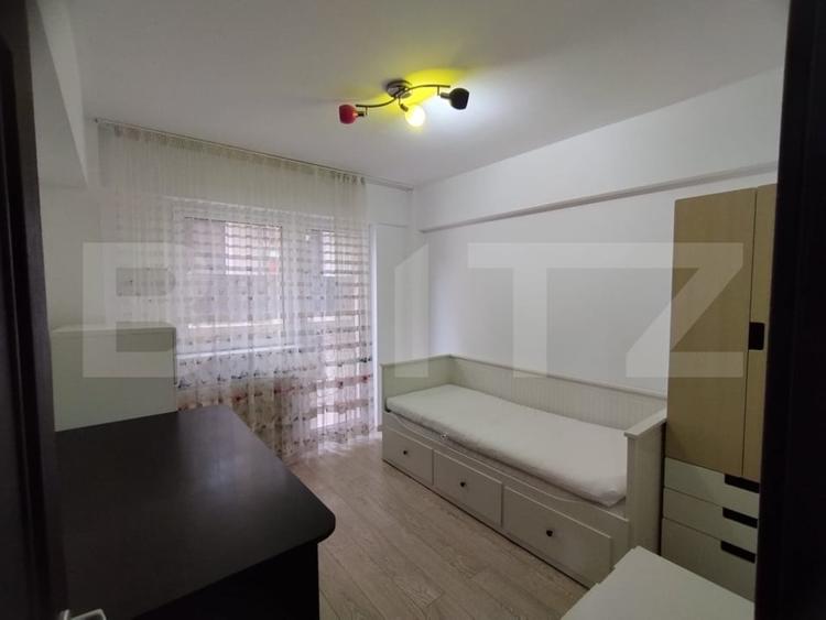 Apartament cu 3 camere decomandat, mobilat în Galata