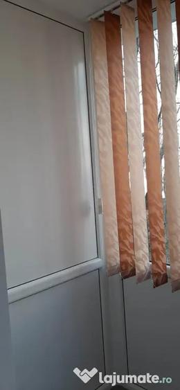 Apartament cu 3 camere semidecomandat în Malu Roșu