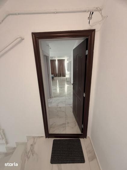 Apartament cu 2 camere semidecomandat în Șimnicu de Sus