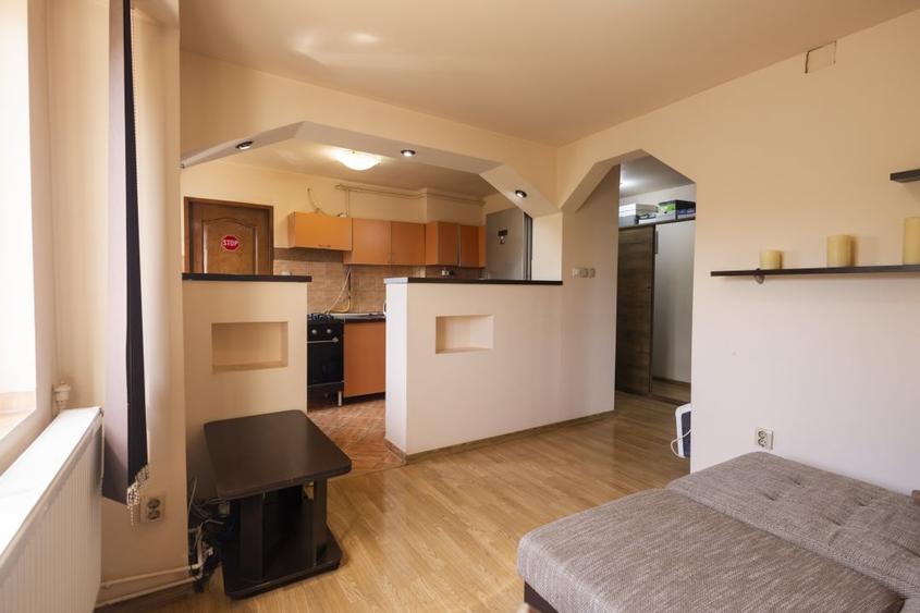 Apartament cu 2 camere decomandat în Dâmbovița