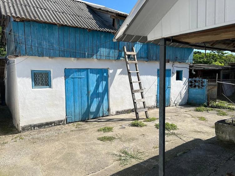 Casă cu Teren 1200 Mp în Central