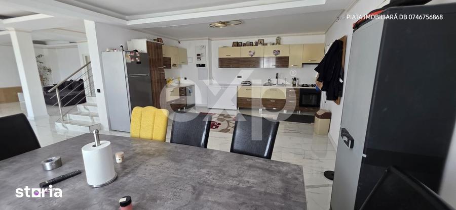 Casă cu 6 camere cu Teren 1438 Mp în Răcari