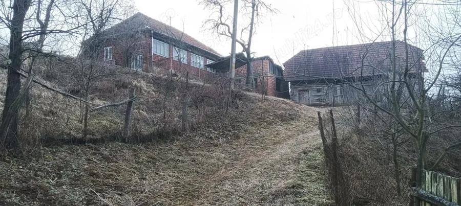 Casă cu 4 camere în Răchitova