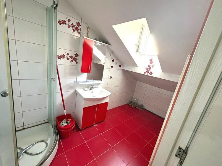 Apartament cu 3 camere decomandat în Nord