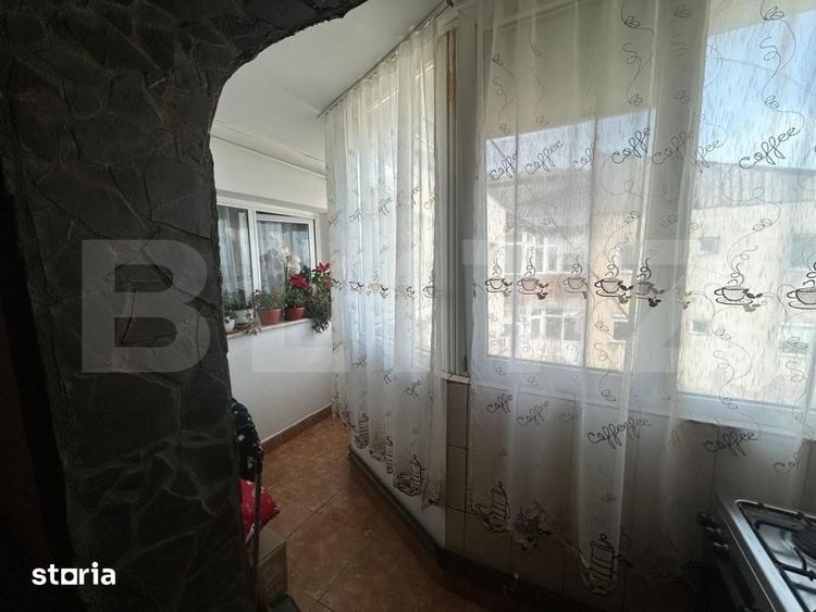 Apartament cu 3 camere decomandat în Micro 5