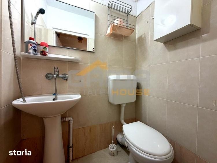 Garsonieră în Intim