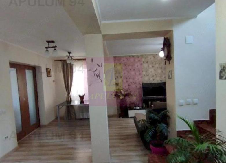 Casă cu 5 camere cu Teren 229 Mp în Mușcel