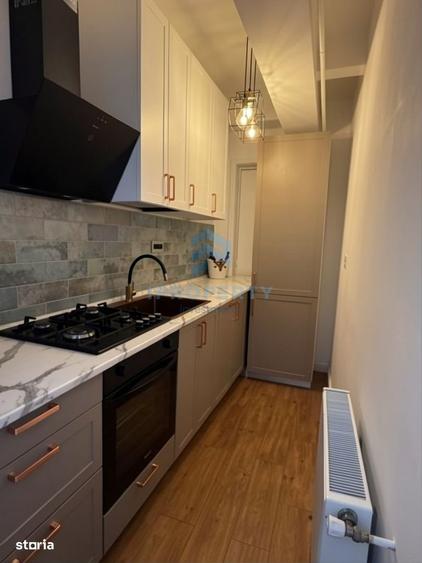 Apartament cu 3 camere semidecomandat, mobilat în Calea Călărașilor