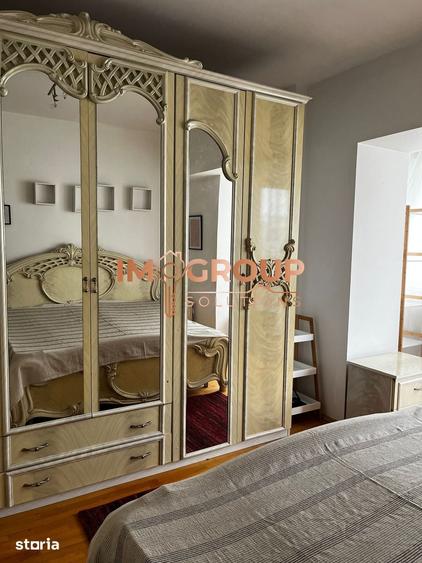 Apartament cu 3 camere decomandat în Nicolina