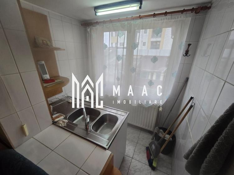 Casă individuală cu 6 camere cu Canalizare în Piața Cluj