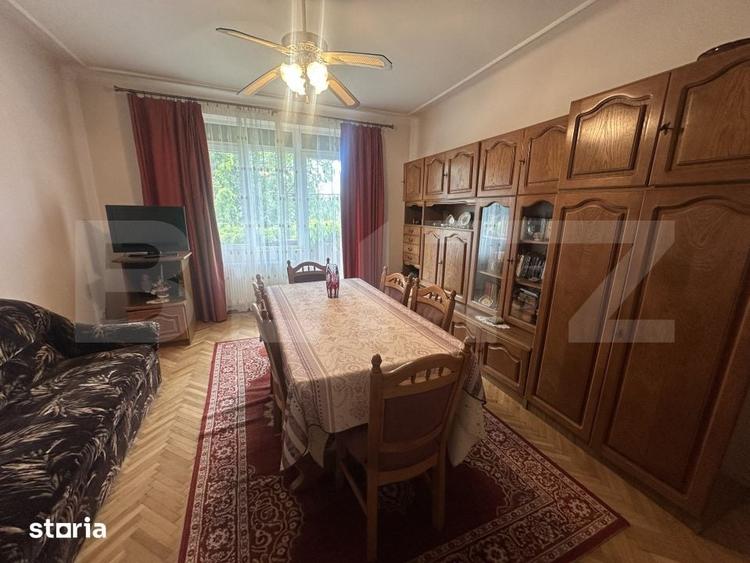 Apartament cu 4 camere în Bercu Roșu