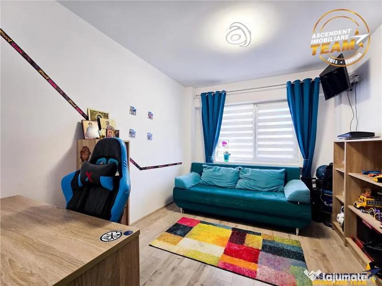 Apartament cu 4 camere decomandat în Central