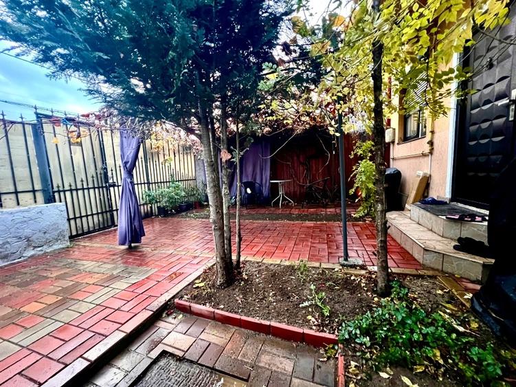 Duplex cu 5 camere cu Canalizare în Apărătorii Patriei