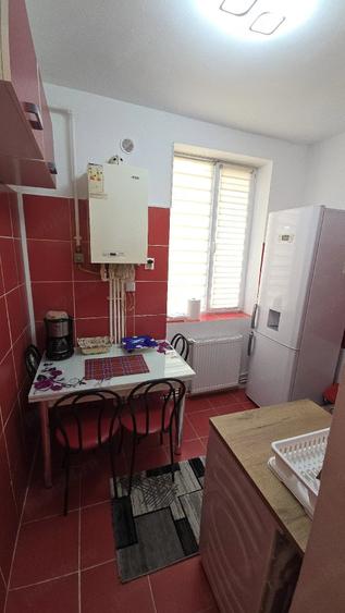 Apartament cu 2 camere decomandat în Berceni