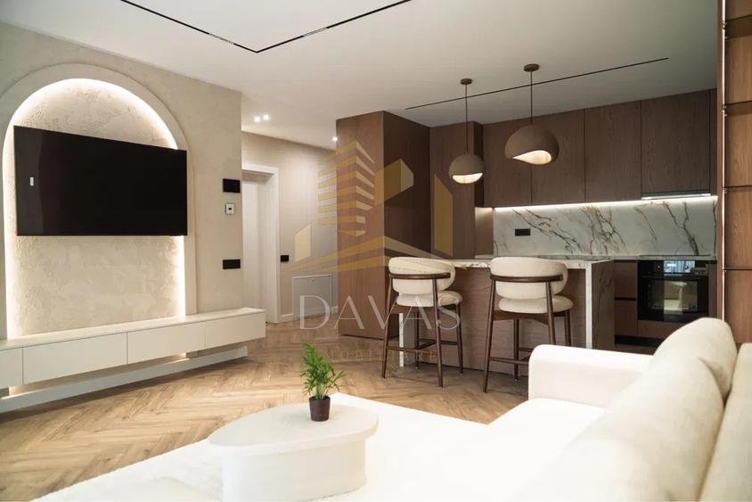 Apartament cu 2 camere semidecomandat, mobilat în Mărăști