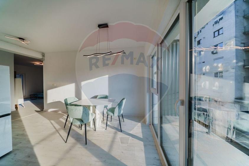 Apartament cu 2 camere semidecomandat, mobilat în P-ța Spitalului