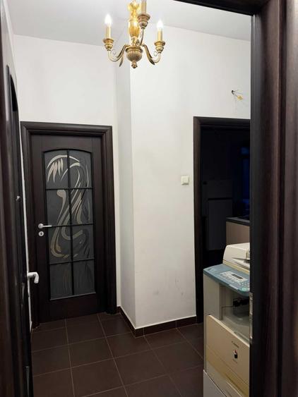 Apartament cu 3 camere în Romană
