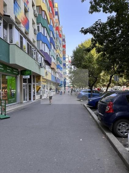 Apartament cu 4 camere, mobilat în Brâncoveanu