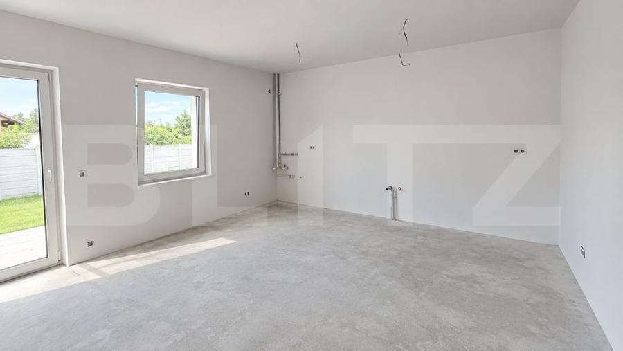Duplex cu 5 camere cu Canalizare în Malu Mare