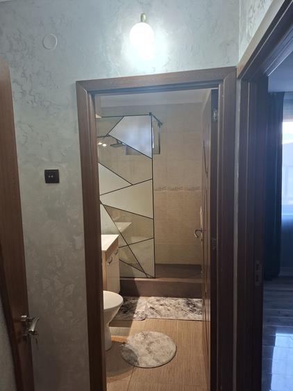 Apartament cu 3 camere semidecomandat în Popoveni