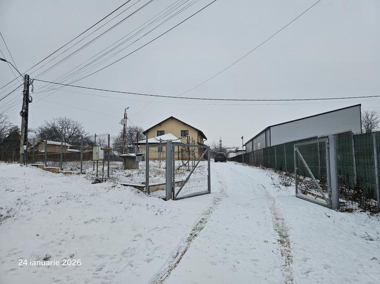 Casă cu 4 camere cu Teren 3000 Mp în Hudum