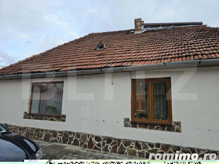 Casă cu 2 camere cu Teren 423 Mp în Central
