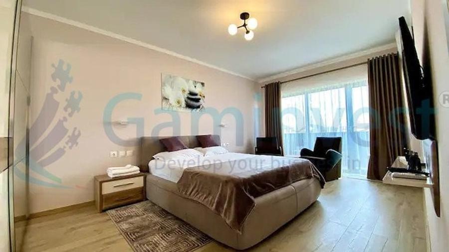 Apartament cu 3 camere decomandat, mobilat în Vest