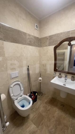 Apartament cu 2 camere decomandat, mobilat în Central