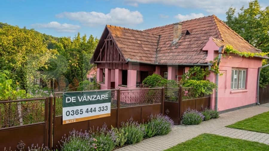Casă cu 2 camere cu Teren 2200 Mp în Tâmpa