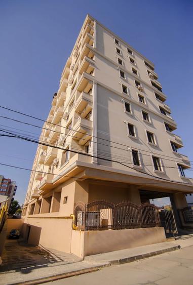 Apartament cu 3 camere decomandat în Km 4-5