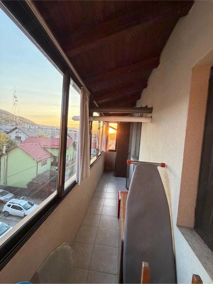 Apartament cu 3 camere decomandat în Florești