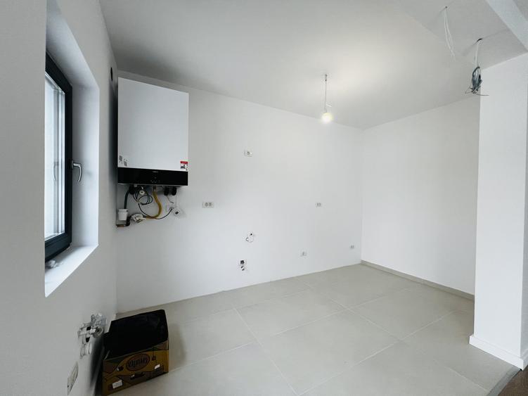 Duplex cu 5 camere cu Canalizare în Dumbrăvița