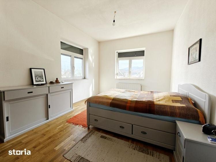 Casă cu 5 camere cu Teren 2628 Mp în Central