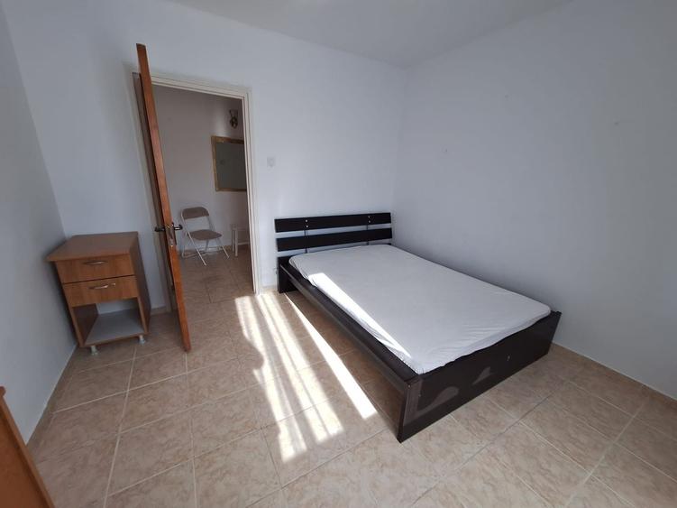 Apartament cu 3 camere decomandat, mobilat în Dristor