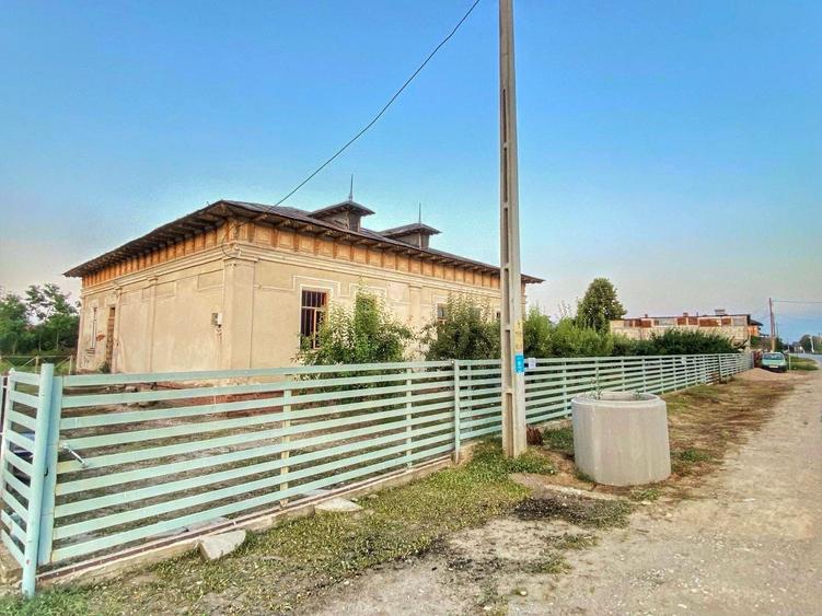 Conac boieresc cu teren de 2300mp - situat in satul Merii-zona Gaesti - 6