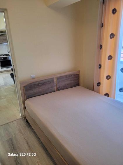 Apartament cu 2 camere decomandat în Exterior Vest