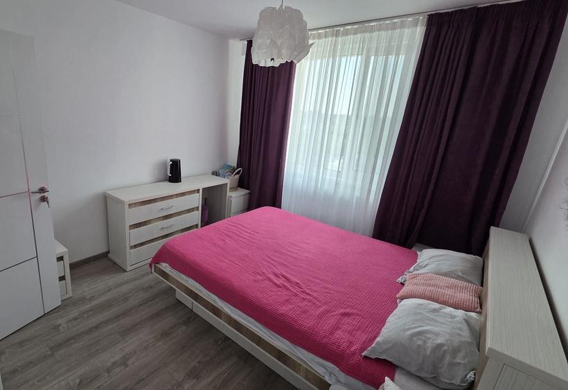 Apartament cu 3 camere decomandat în Păcii