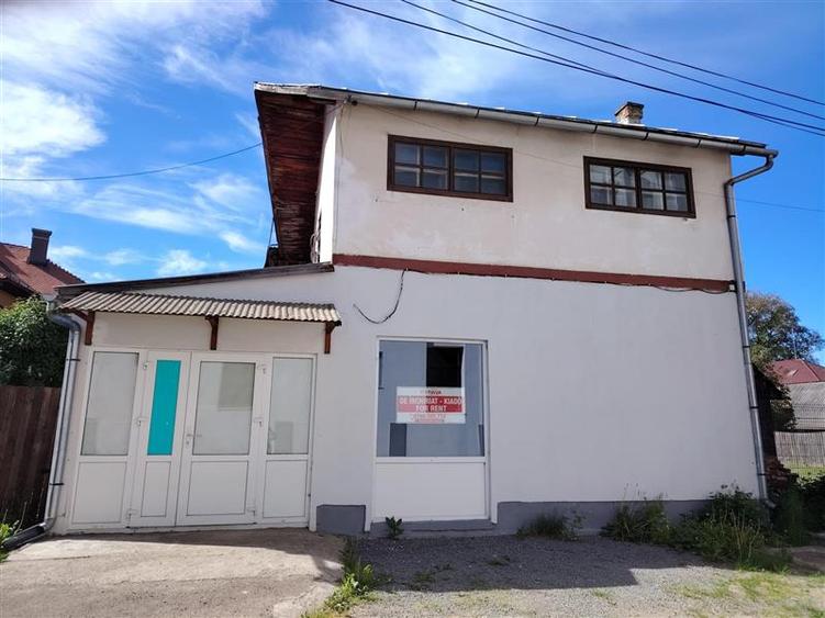 Spațiu comercial, de 75 mp, în Central