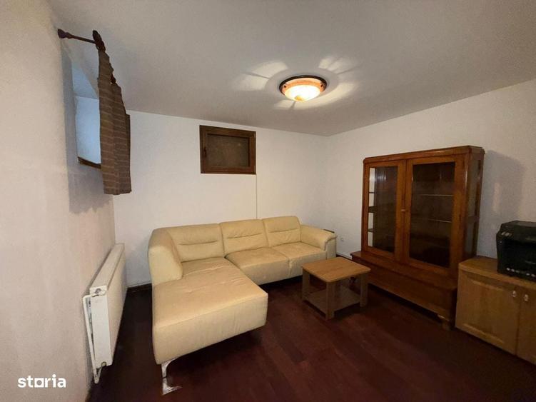 Spațiu comercial, de 90 mp, în Central