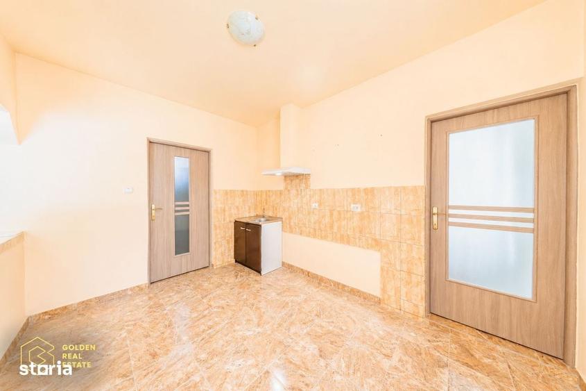 Casă cu 4 camere în Central