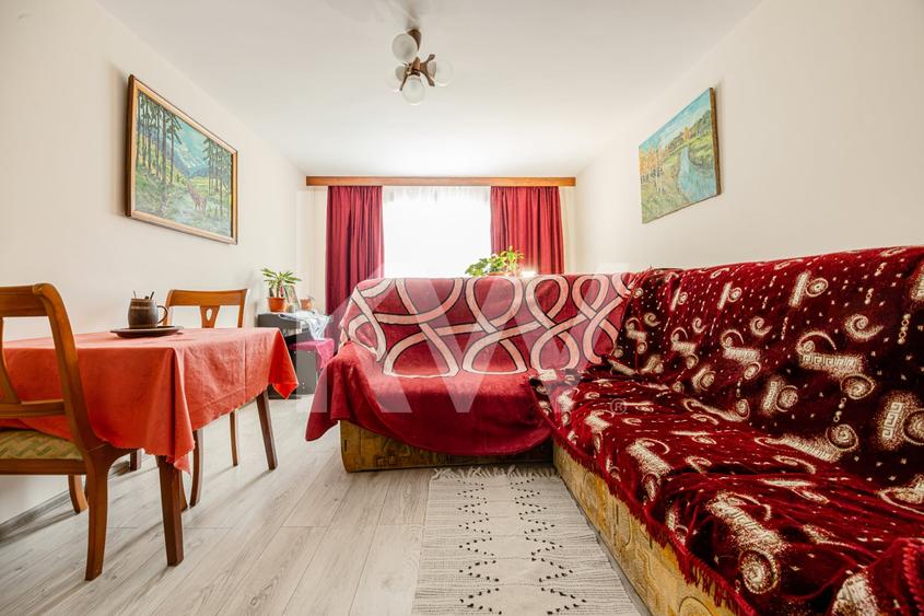 Apartament cu 3 camere semidecomandat în Noua