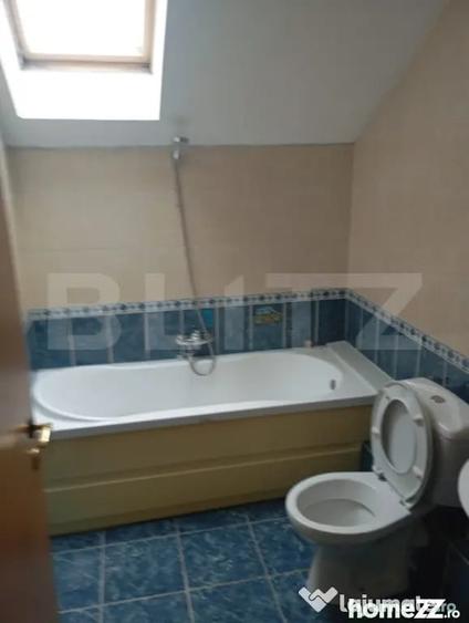 Casă cu 4 camere cu Teren 350 Mp în Central