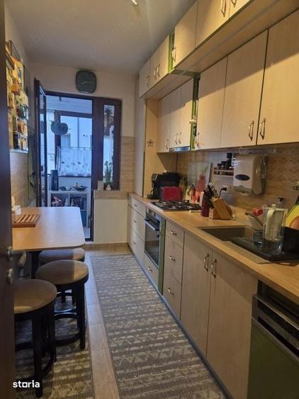 Apartament cu 4 camere decomandat în Dristor