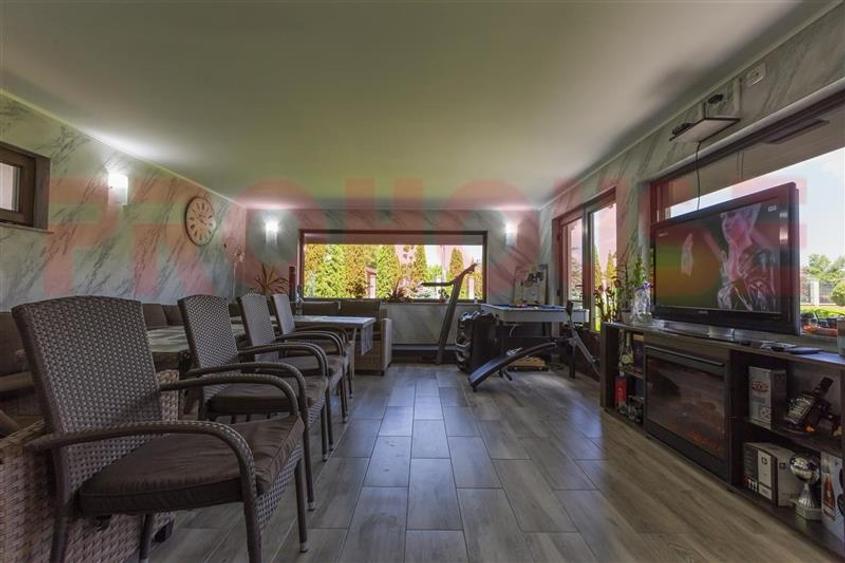 Casă individuală cu 5 camere cu Teren 1813 Mp în Exterior Nord