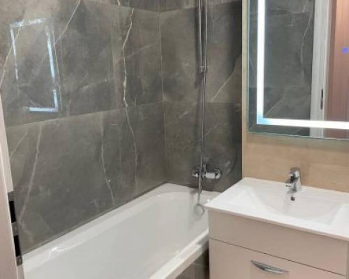 Apartament cu 2 camere decomandat în Mihai Bravu