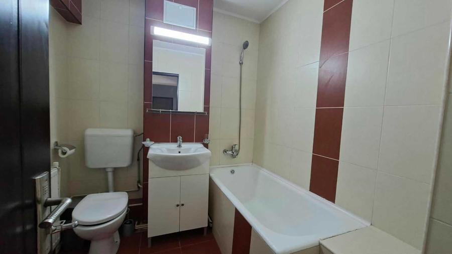 Apartament cu 2 camere decomandat în Calea București