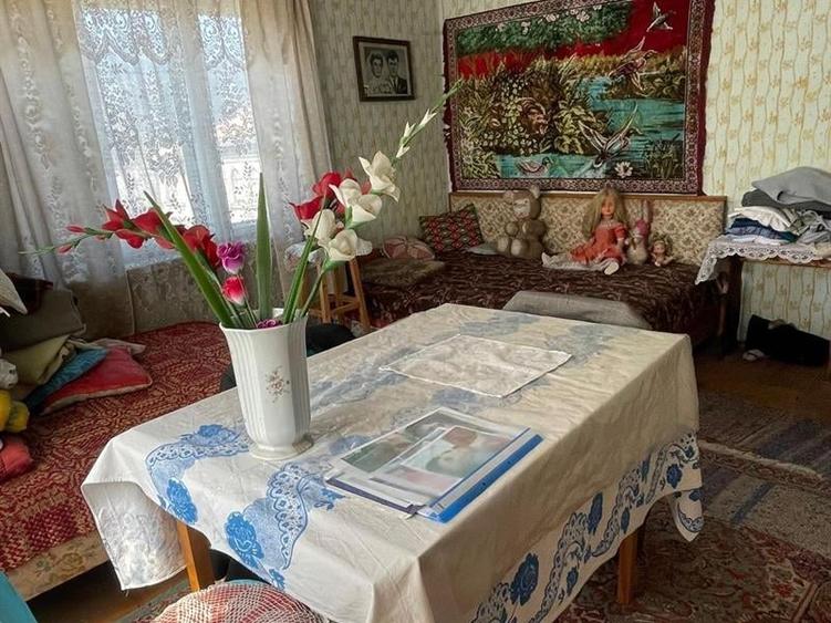 Casă individuală cu 5 camere cu Teren 1045 Mp în Central