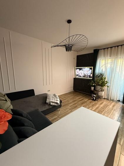 Apartament cu 2 camere decomandat în Giroc