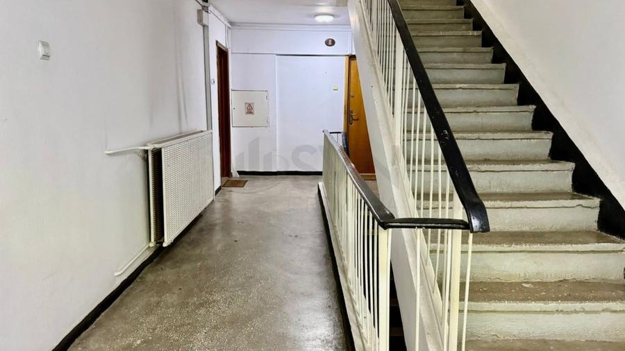 Apartament cu 4 camere decomandat în Lacul Tei